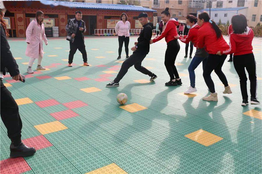 
《小足球大教育》足球游戏培训“开云电竞”(图12)