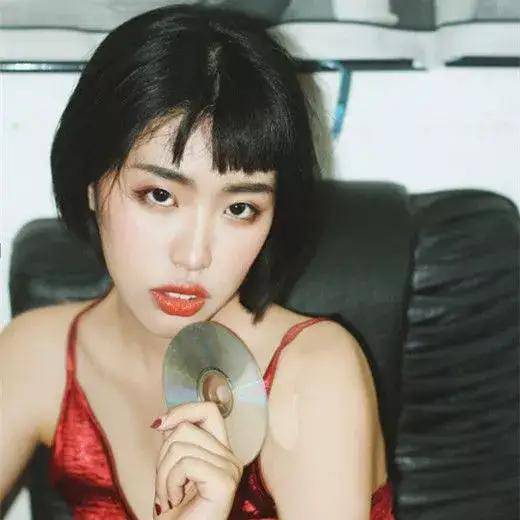 开云电竞|
2021会大火的可爱短发发型 超级无敌减龄显嫩(图8)