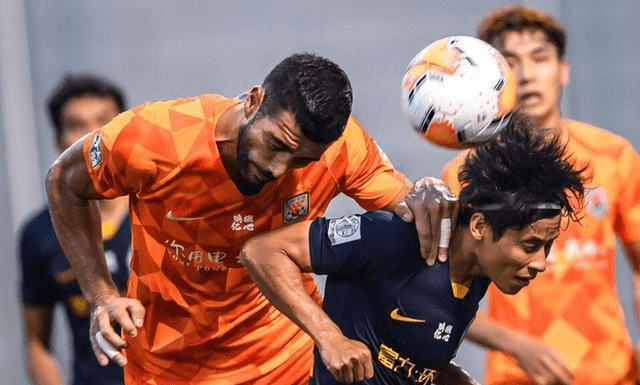 
鲁能创净角逐时间新高 李霄鹏布阵越发成熟 但喊夺冠还为时过早-开云电竞app下载安装(图1)