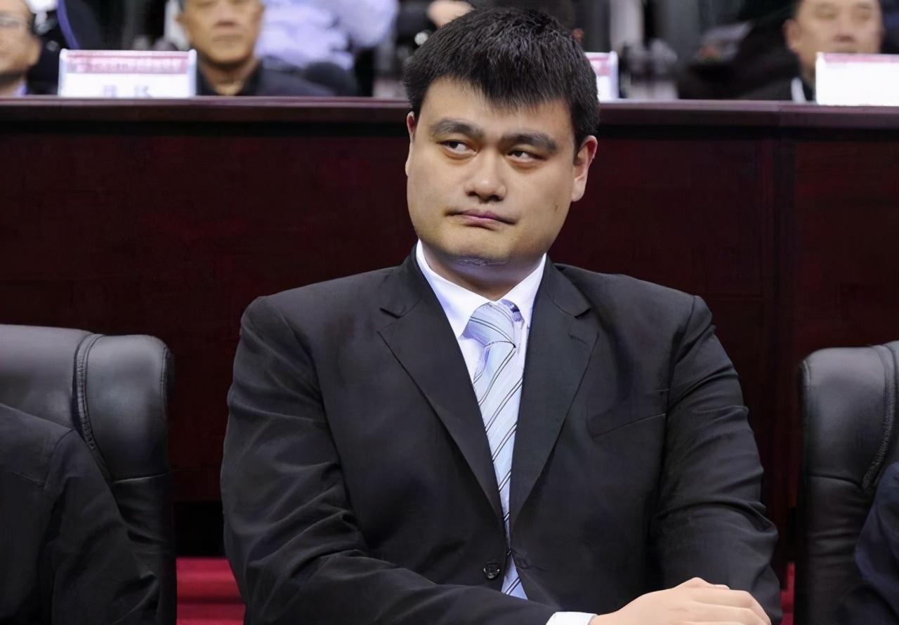 【开云电竞】
亚洲杯即将重启 中国男篮以最强阵容出征还是派出青年军磨炼？(图3)