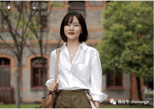 【开云电竞】
2020年圆脸女生露额短发有这几款梳法 除了甜美可爱还醒目练高冷!(图5) 【开云电竞】
2020年圆脸女生露额短发有这几款梳法 除了甜美可爱还醒目练高冷!(图5)