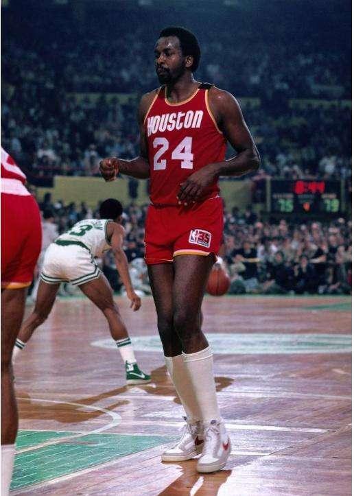 
美媒评NBA历史球鞋TOP5 AJ1屈居第二 阿迪仅有一席【开云电竞】(图7)